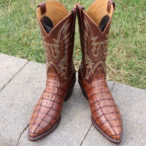 Lucchese Handmade Classics men's brown American gator cowboy boots. Size 9.5EE.
